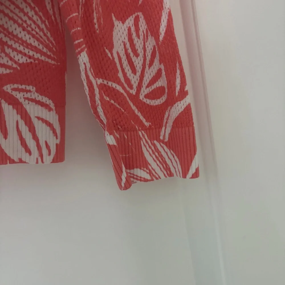 Tommy Bahama Coral and White Floral lightweight sweater large - Picture 7 of 8